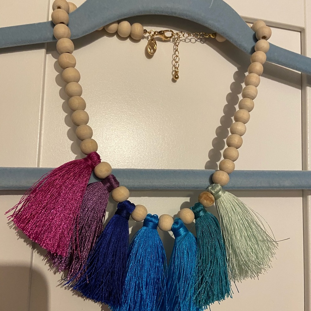 Fringe necklace